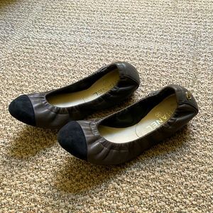 CHANEL Women’s Flats